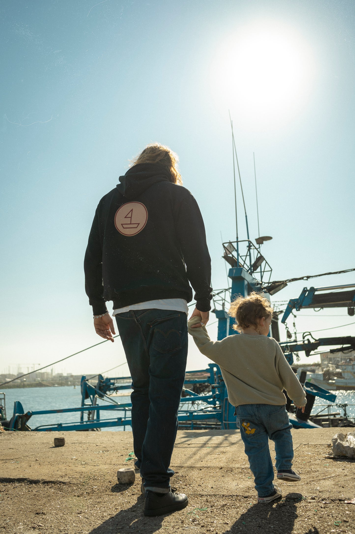 sweatshirt “SUMMER NEVER ENDS” boat